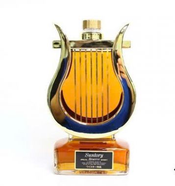 Suntory Special Reserve Whisky chai đàn Harp 43%vol 600 ml