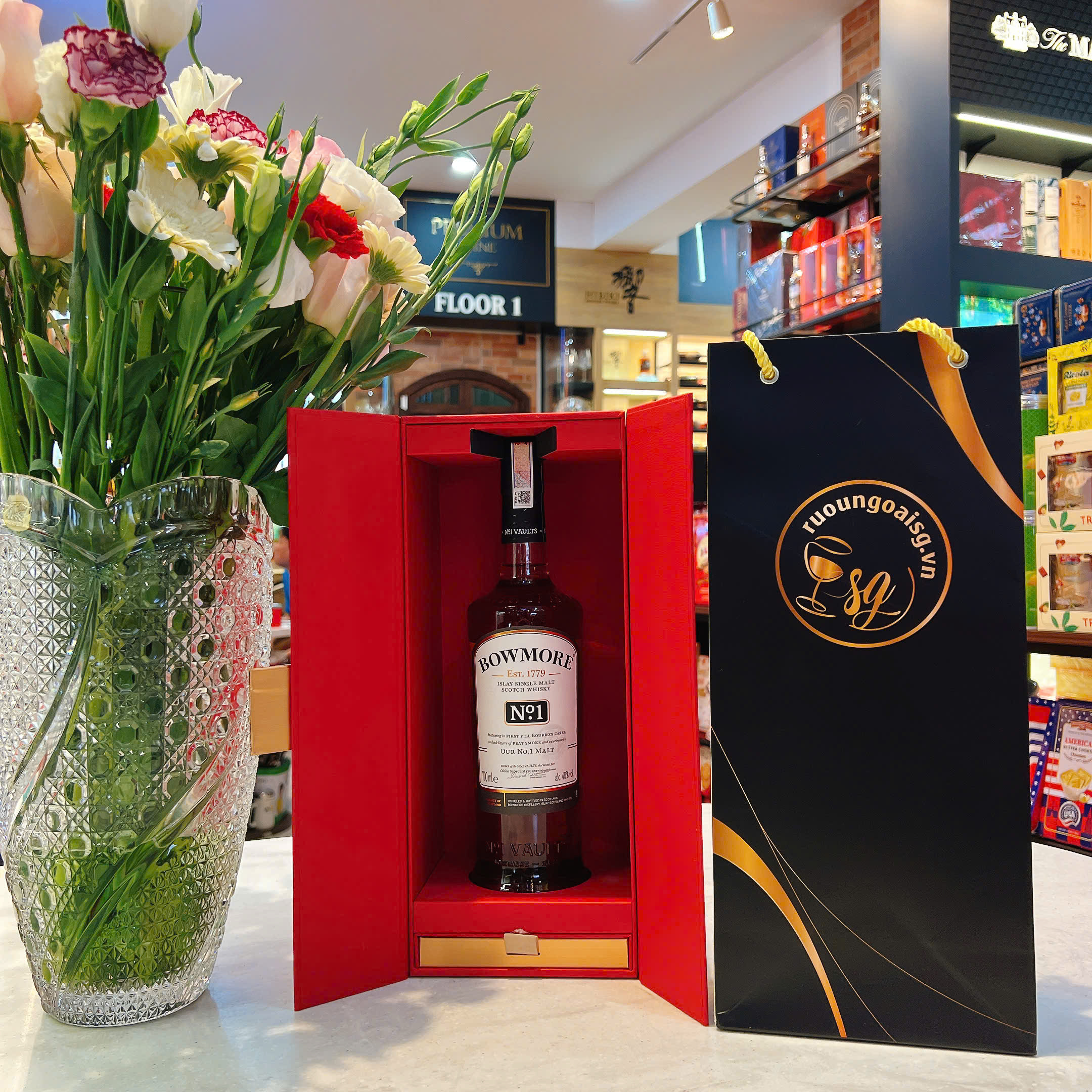 Bowmore 12 Năm The Original Islay - Hộp Quà Tết 2026