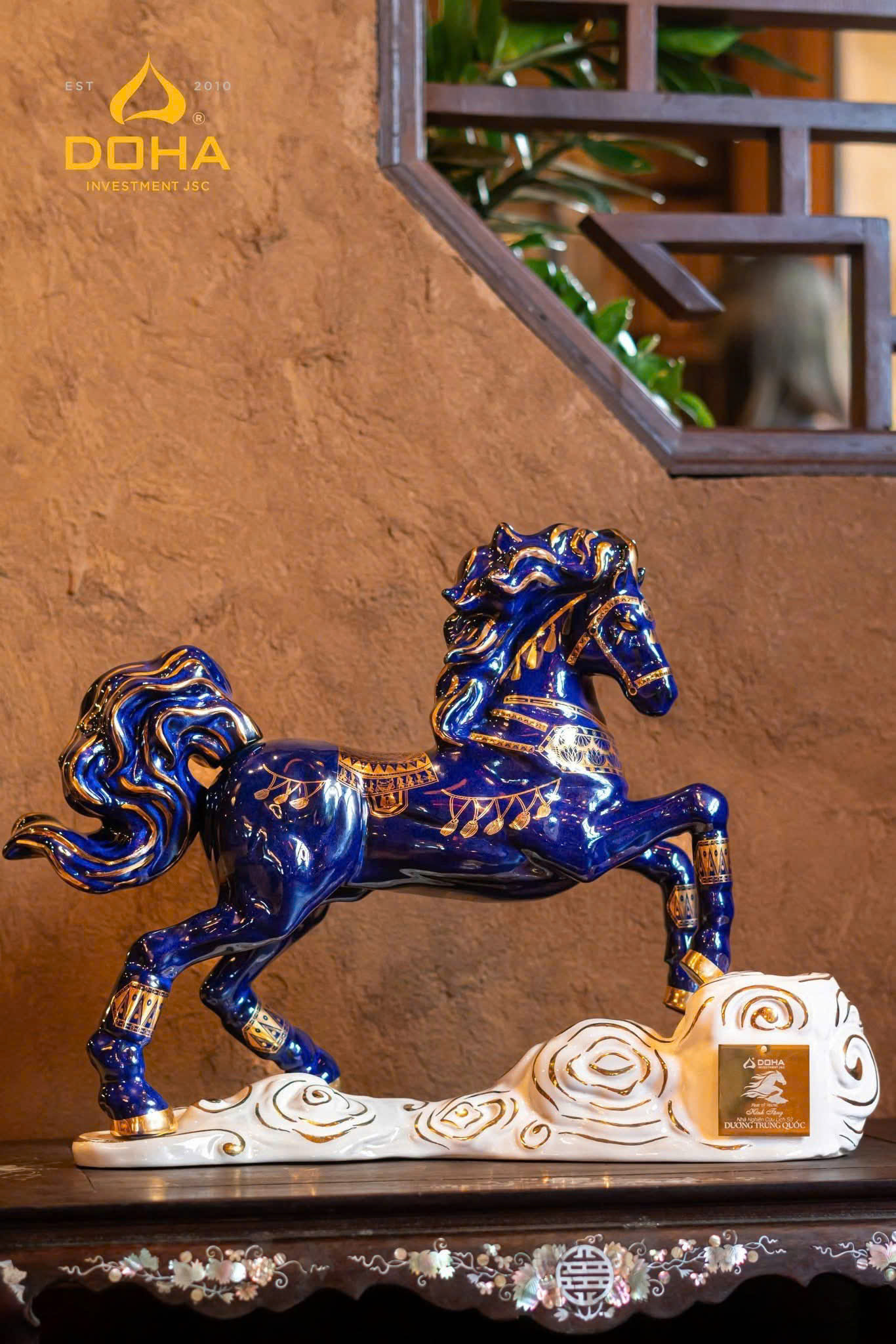 Rượu Long Mã Doha nếp cái hoa vàng 30%vol – Ngựa sứ Super vip Long Mã