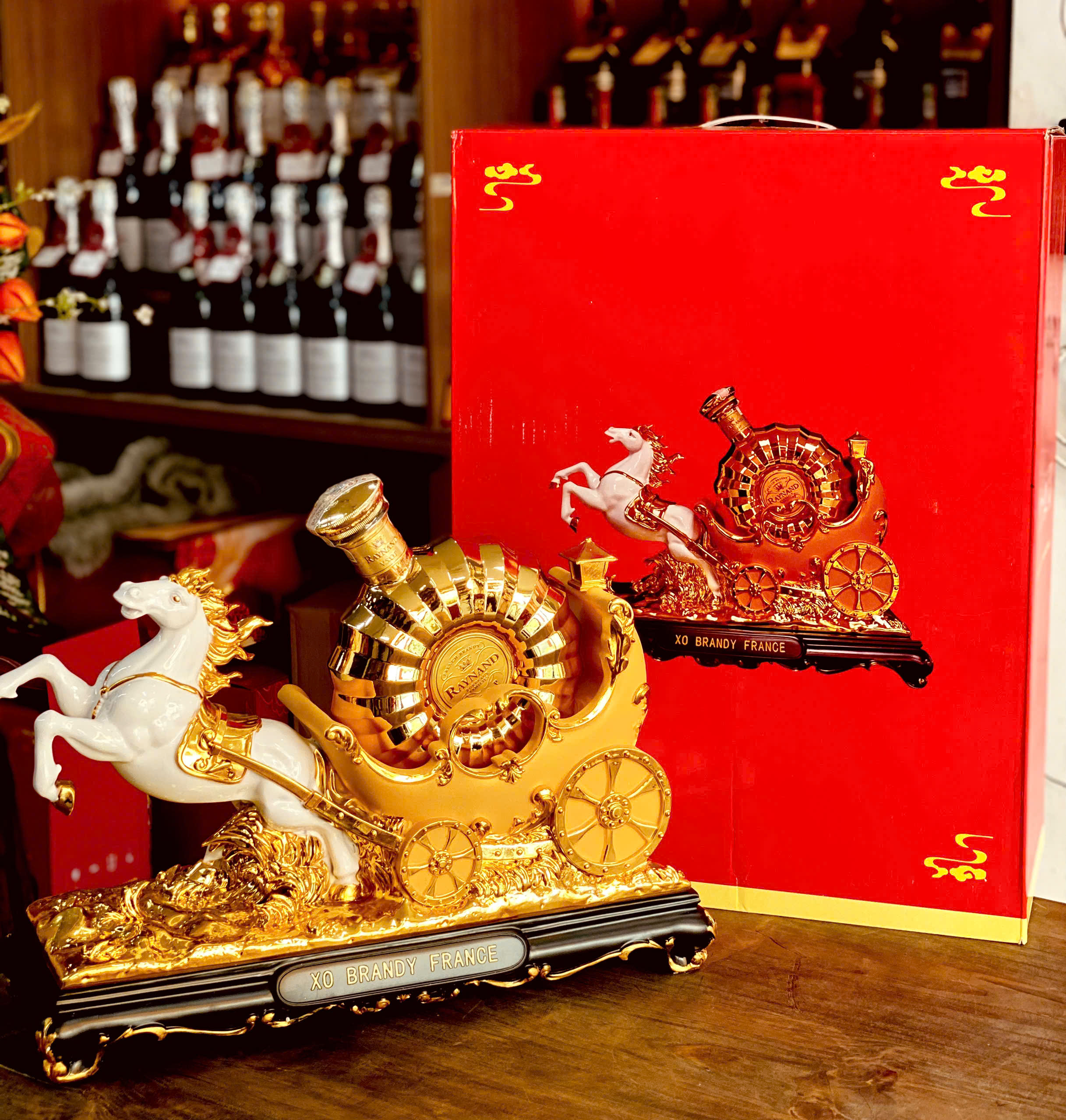 Rượu Ngựa Kéo Xe Brandy XO vàng