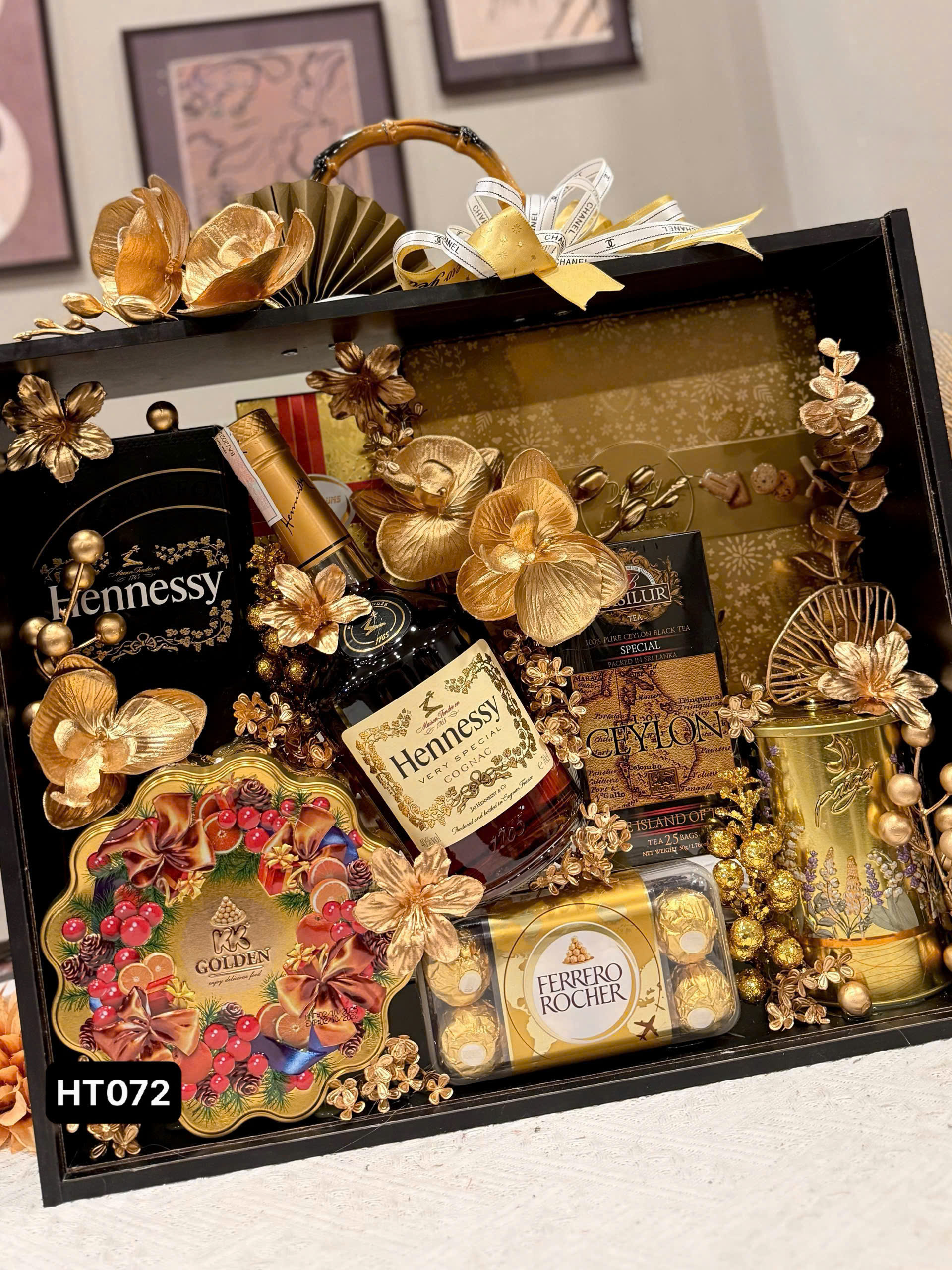 GIỎ QUÀ TẾT BÁNH KEỌ NHẬP 2026 bk26-HT072- RƯỢU NGOẠI SG