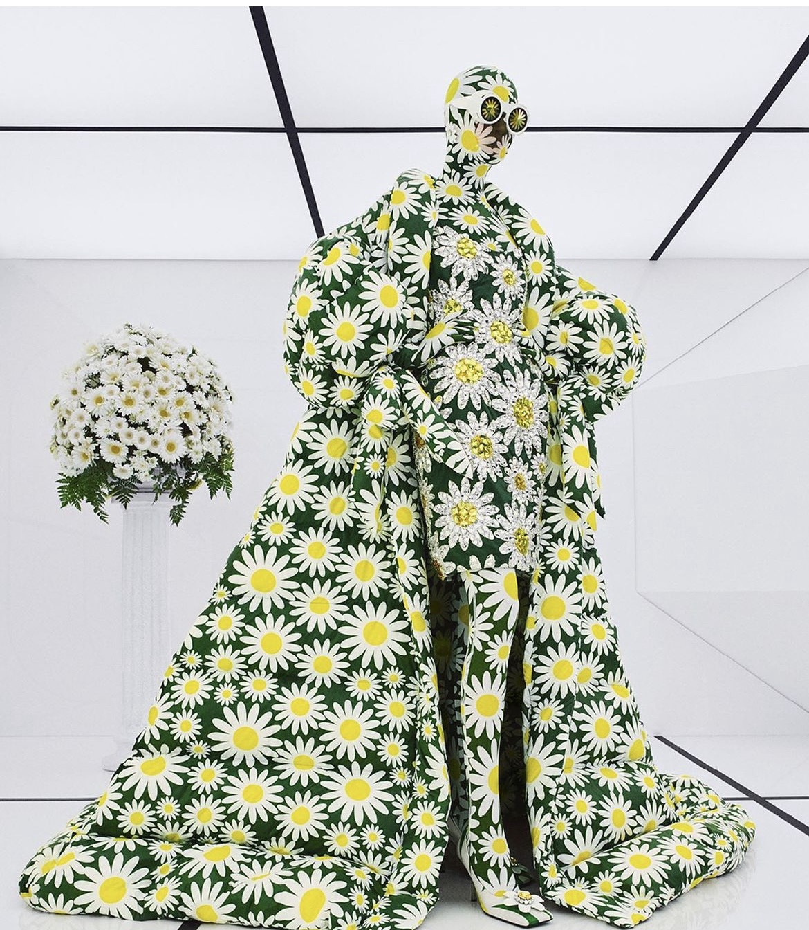 ROYAL SALUTE 21 NĂM BLACK - RICHARD QUINN