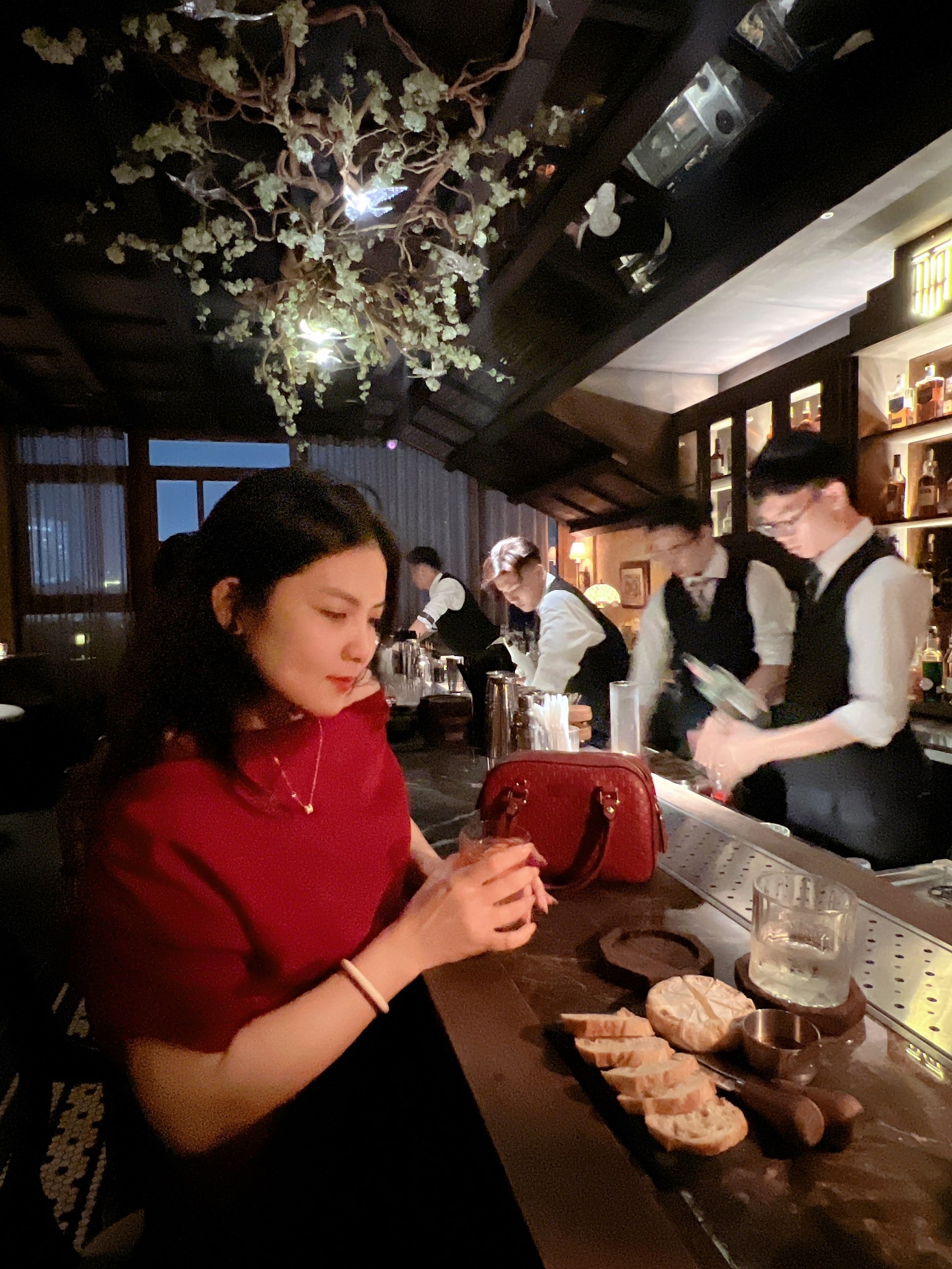 The Hammond - Cocktail Bar cổ điển giữa lòng Saigon 
