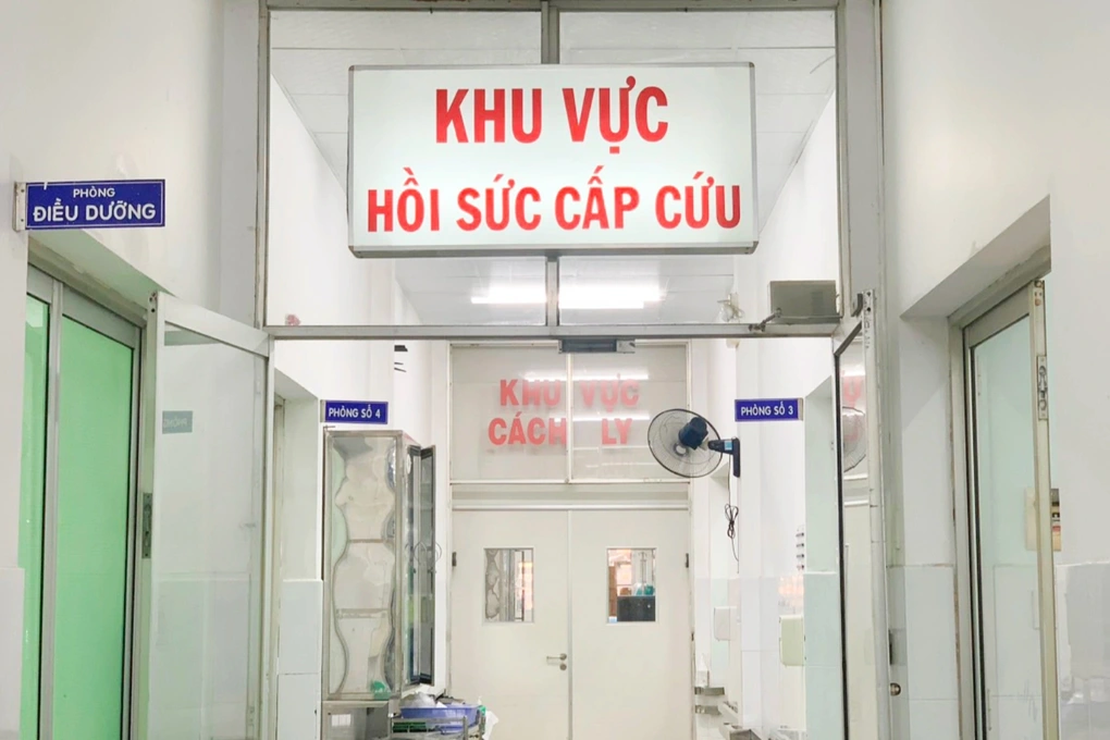  Việt Nam: 6 người ngộ độc methanol sau uống rượu trái cây: Nam thanh niên 25 tuổi tử vong