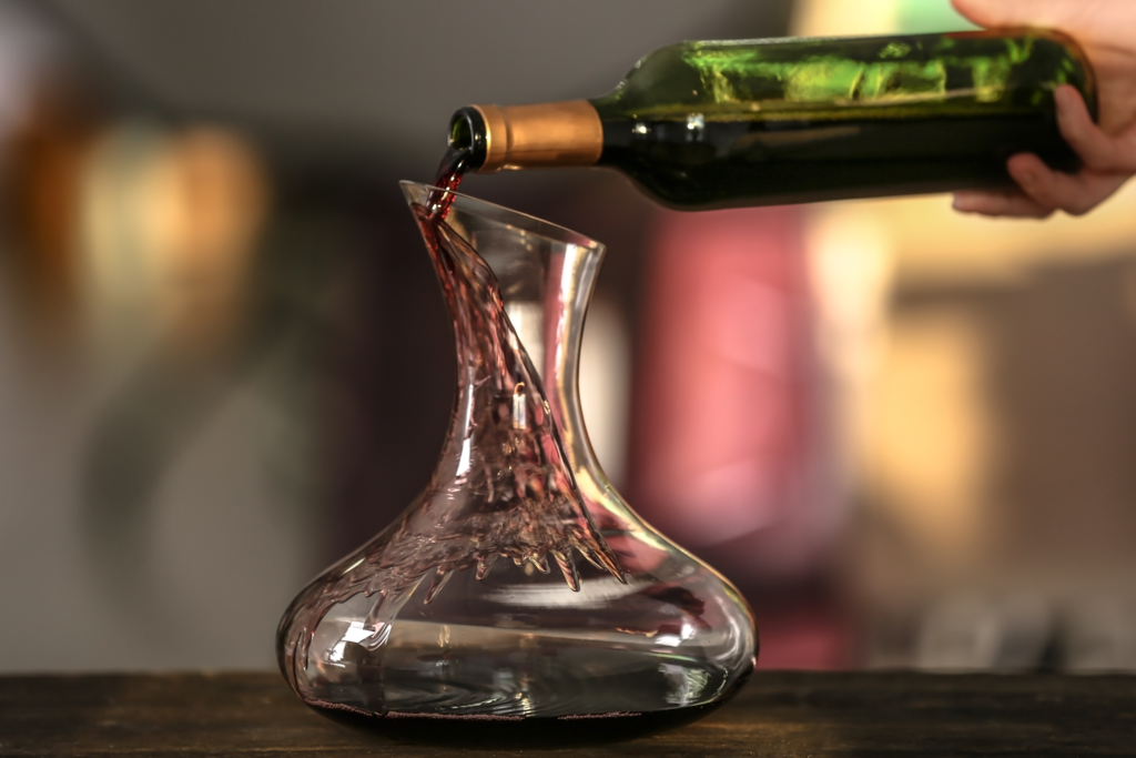 HƯỚNG DẪN CHỌN BÌNH DECANTER CHO RƯỢU VANG